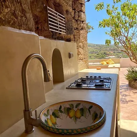 Dammuso Rekhale Pantelleria