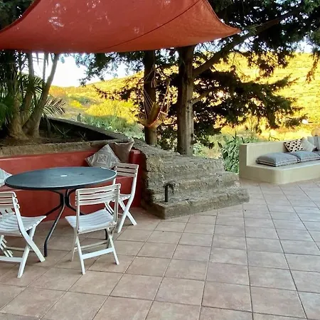 Dammuso Rekhale Pantelleria * Scauri (Sicily)